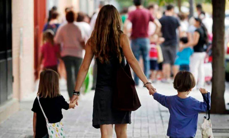 Criar a un hijo de hasta 12 años costó hasta $697.268 en julio, según el Indec