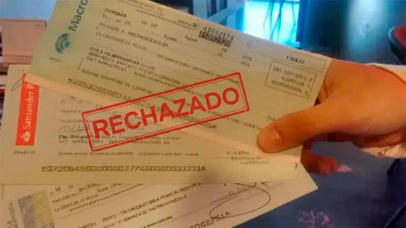 Aumentaron un 6,6% los cheques rechazados y son una clara señal de la falta de recuperación del crédito