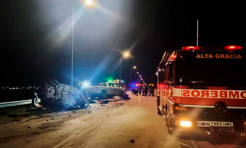 Grave accidente en Córdoba: cuatro muertos tras chocar de frente un auto contra una camioneta