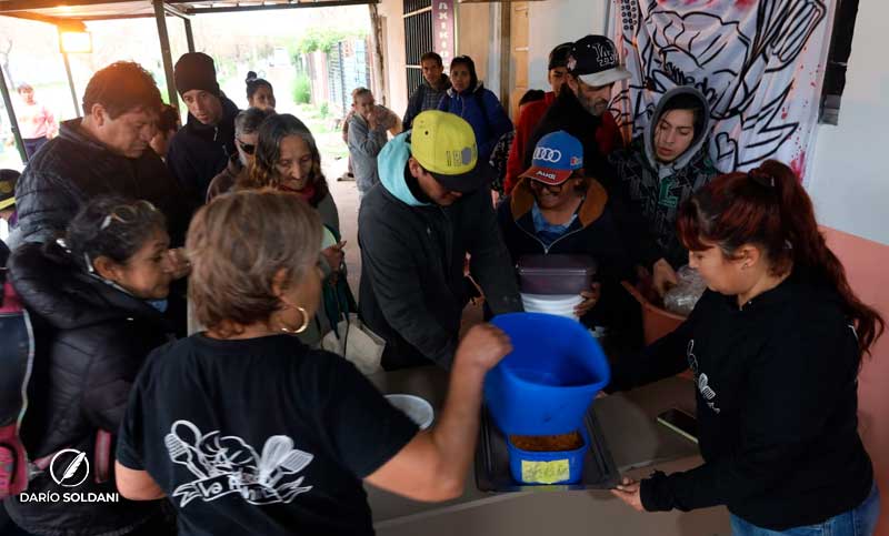 Cada vez más familias dependen del comedor comunitario «La Pochi»: «La plata no vale nada y nunca alcanza»