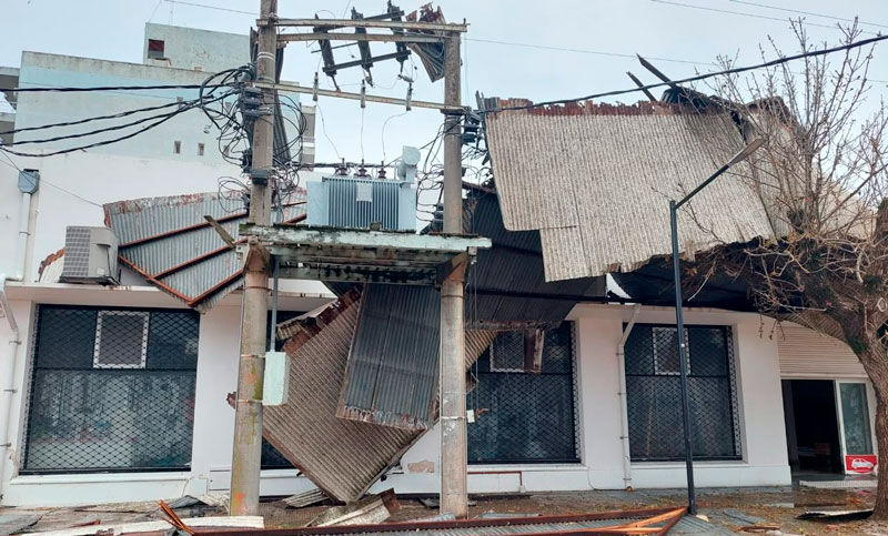 Asisten a las localidades de Las Rosas y San Genaro tras la fuerte tormenta que causó numerosos daños