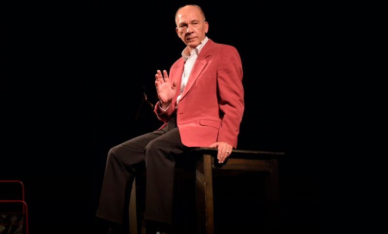 A pedido del público, Darío Grandinetti regresa a La Comedia con “El escritor de todas las cosas”