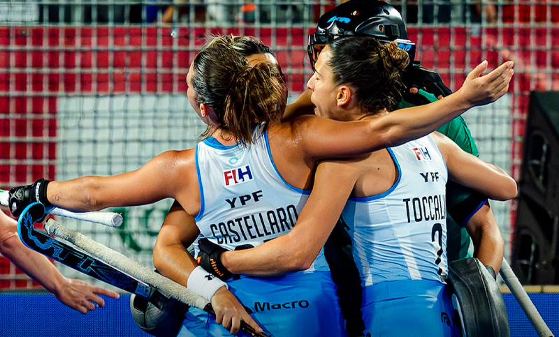 Las Leonas clasificaron a semis invictas y como líderes de su grupo