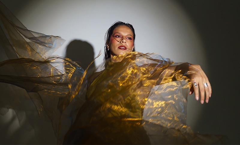 Con fuerza de raíz folklórica, Milena Salamanca llega a Rosario