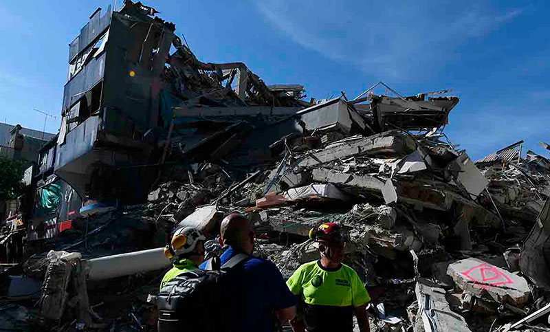 El presidente de Colombia decreta tres días de duelo nacional por las víctimas del terremoto