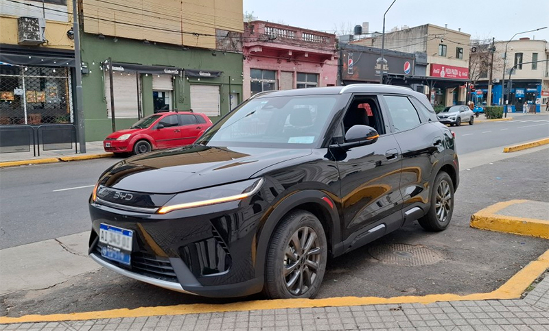 Rosario incorporó el primer remís híbrido: ¿un transporte más barato y menos contaminante?