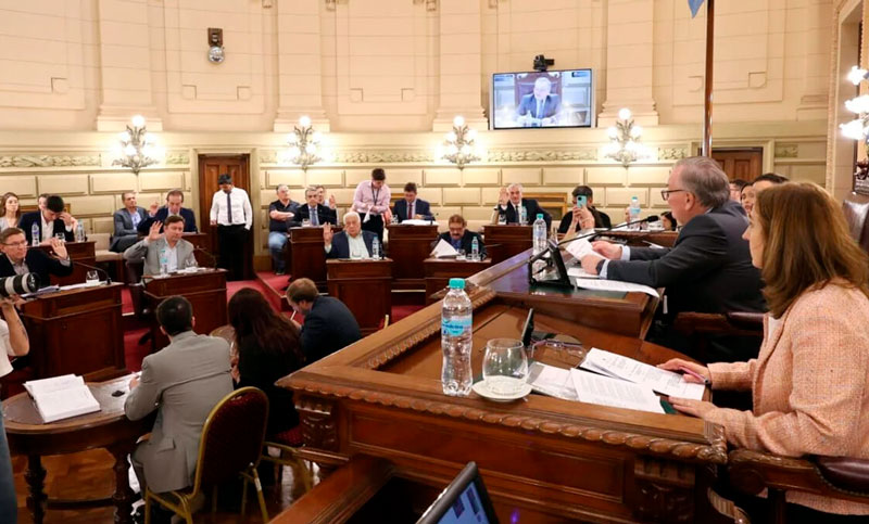Santa Fe aprobó un nuevo Código Electoral: un precandidato a gobernador podrá aparecer en tres boletas con distintos vices