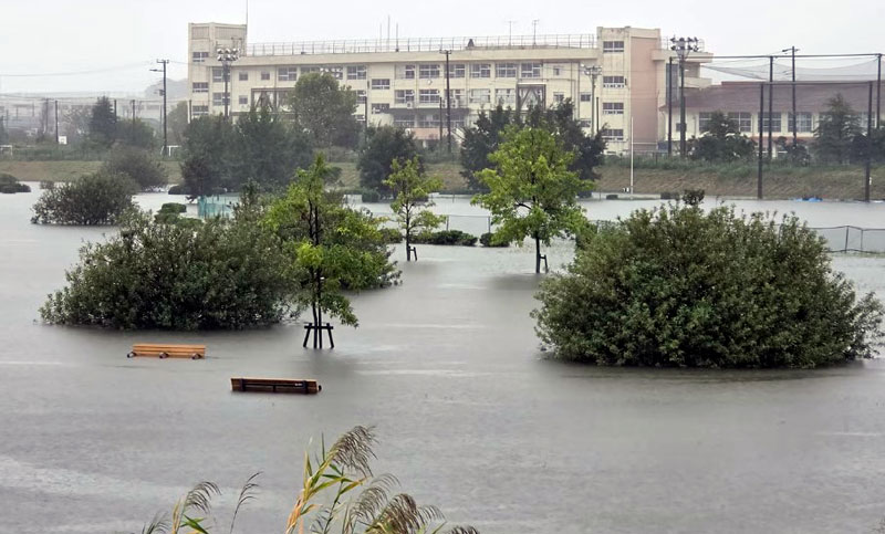 El tifón Dujuan obliga a evacuar a más de 1,6 millones de personas en Japón