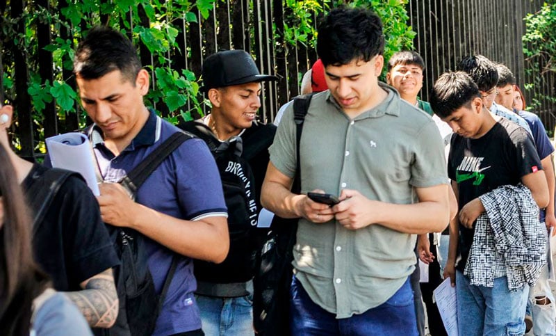 La desocupación juvenil duplica el promedio nacional y crece el trabajo por cuenta propia