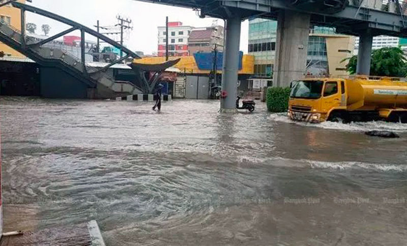 Declararon la emergencia en Bangkok por históricas inundaciones: miles de personas fueron evacuadas