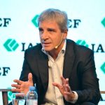 Pensando en 2027, Caputo descartó «turbulencias» que afecten la economía: «Va a ser un año super tranquilo»