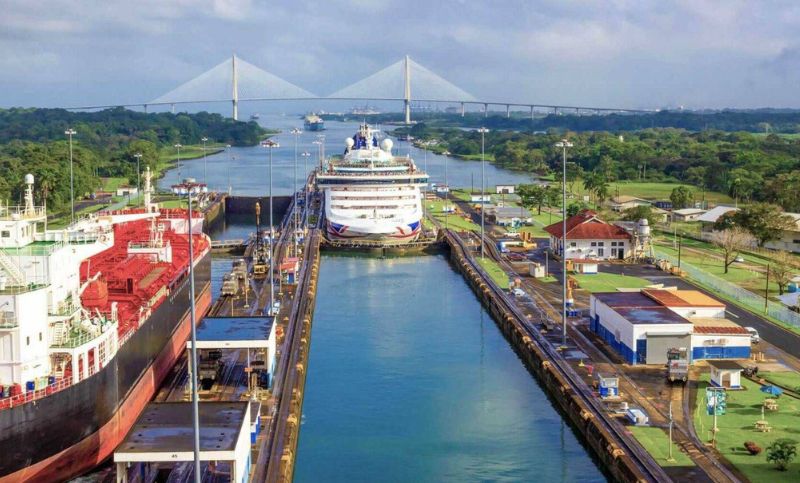 El Canal de Panamá recorta el tránsito de buques por la sequía y enciende alertas en el comercio global