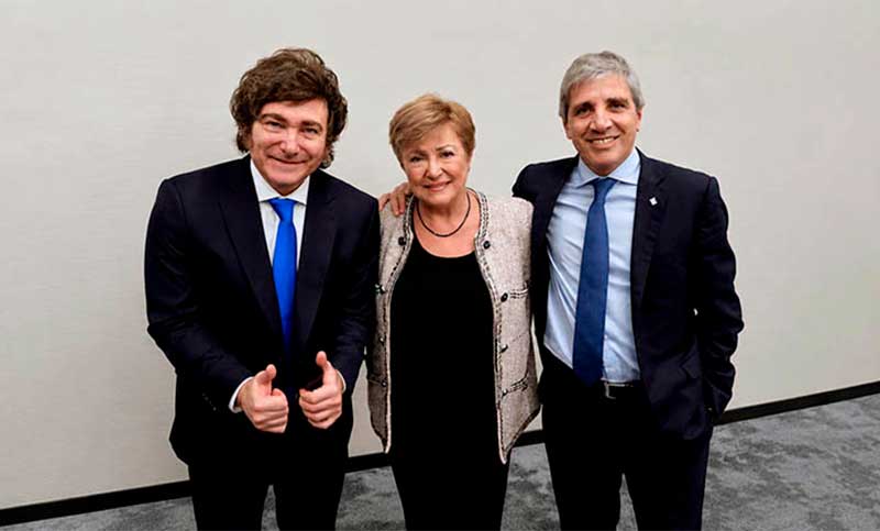 El Gobierno canceló un vencimiento de deuda por U$S800 millones con el FMI, en el marco de una nueva revisión del acuerdo