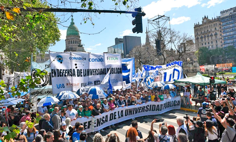Transcurre este martes el paro de docentes y no docentes universitarios en todo el país