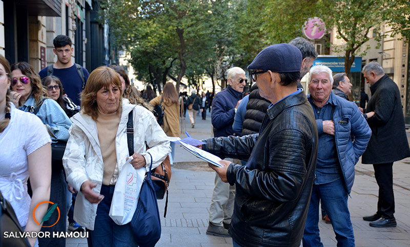 Adultos mayores le respondieron a Caputo: “Usted sí puede tener paciencia porque tiene millones en el extranjero”