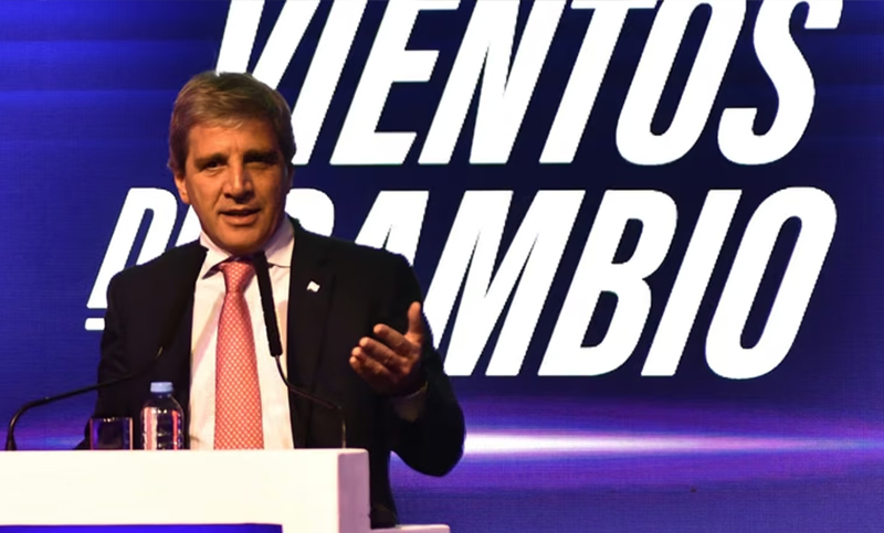 Advierten que la inversión real volvió a caer en agosto