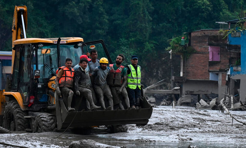 Actualización de cifras: al menos 1.451 muertos y 5.786 desaparecidos tras la catástrofe en Nepal