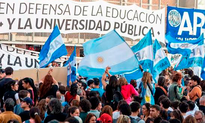 Gremios docentes nacionales anunciaron un paro universitario de 72 horas para la próxima semana