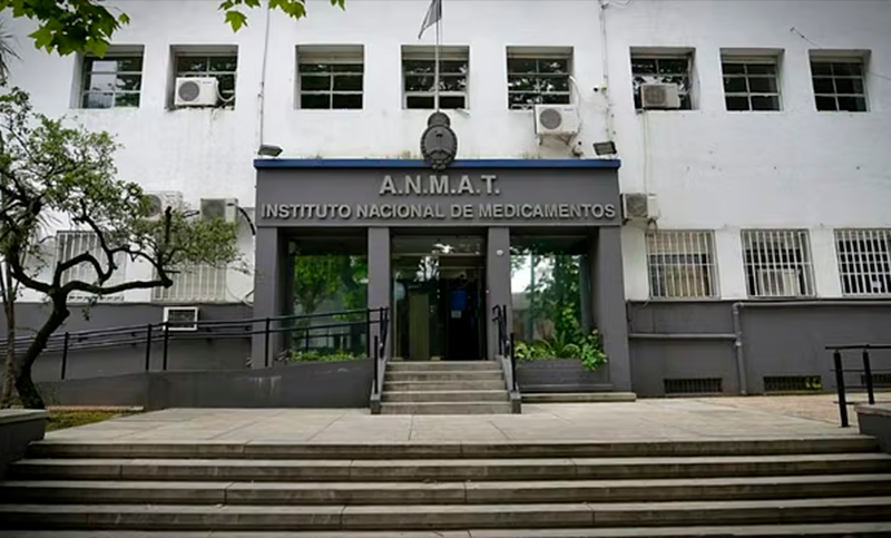 Anmat dispuso la baja de habilitación de un laboratorio por presentar documentación apócrifa en Santa Fe