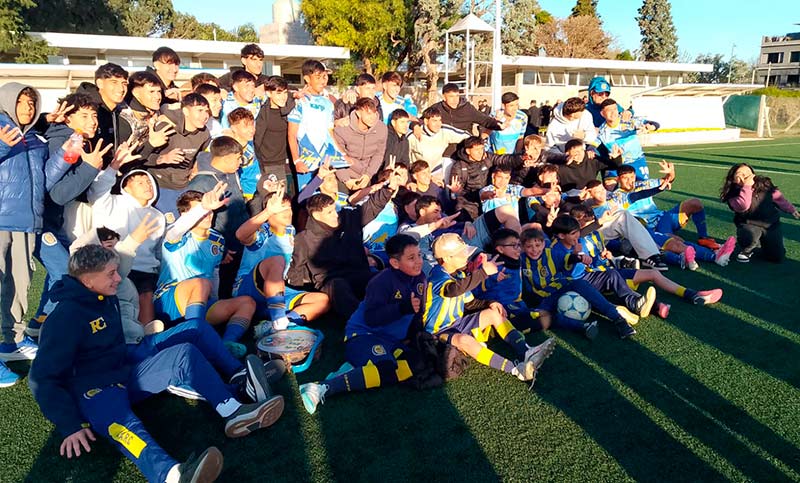 Rosarina: Central goleó a Newell’s y es líder absoluto en la Primera A