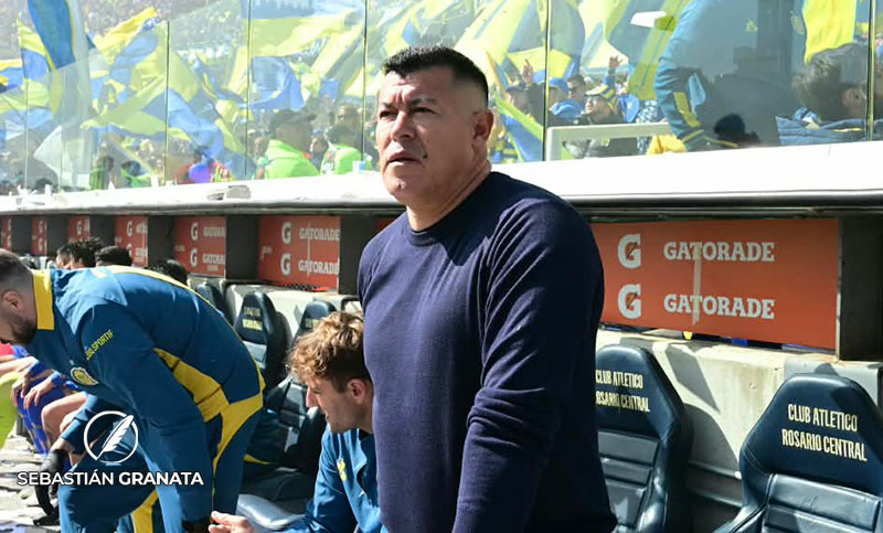 Almirón: «El resultado no fue justo, no elegimos bien para cerrar el partido «