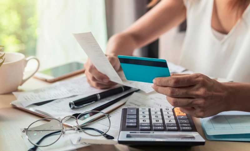 Casi el 30% de los hogares pidió dinero prestado para llegar a fin de mes