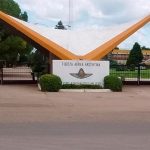 Trabajadores del Liceo Aeronáutico Militar de Funes endurecen paros y apuntan contra Iosfa: “Estamos sin cobertura médica”