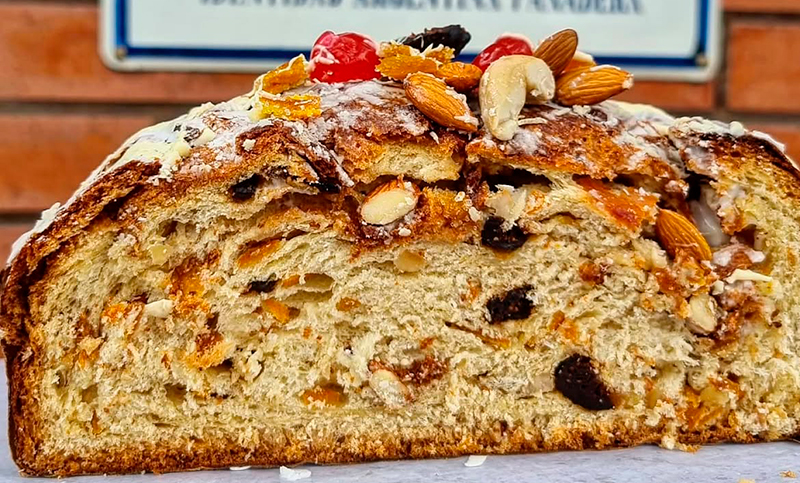Una panadería ofrece pan dulce “en pozo” para combatir la inflación: se compran al mismo precio de 2025 y se retiran en diciembre