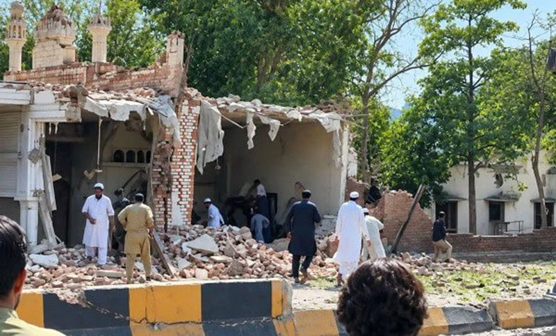 Ya son al menos 21 los muertos por el atentado contra una mezquita en Pakistán