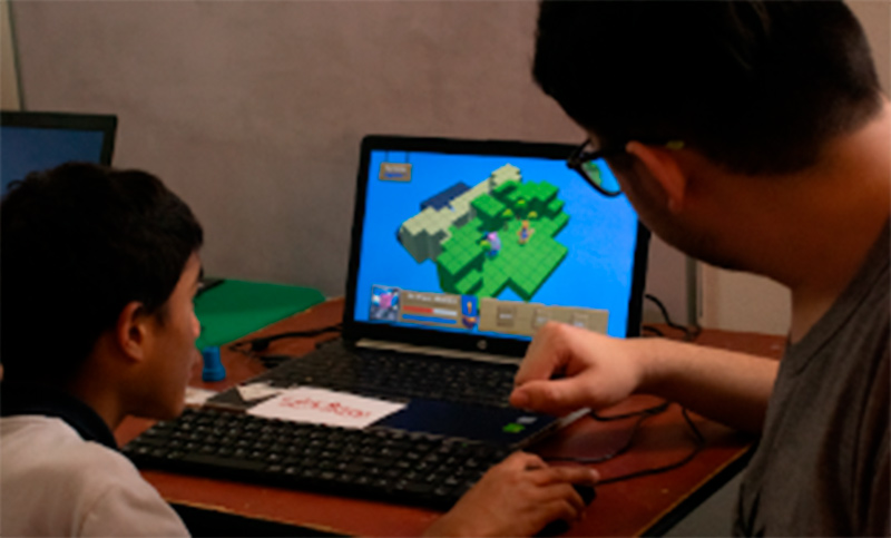 Universo «gamer» Rosario: ¿quiénes trabajan en la «variada gama» de actividades de desarrolladores de videojuegos?