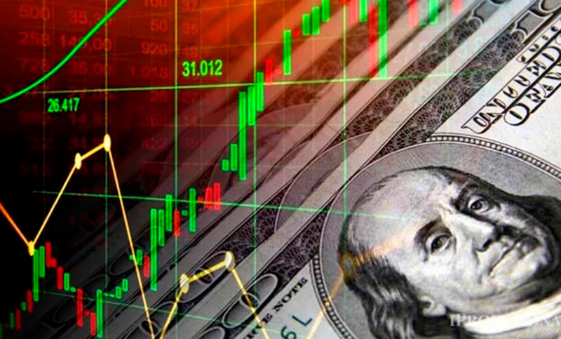 El riesgo país se dispara, volvío a superar los 700 puntos y el dólar oficial tocó un nuevo máximo