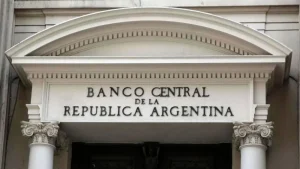 Contrapunto entre el Banco Central y la Auditoría General de la Nación por la ganancia del oro en el exterior