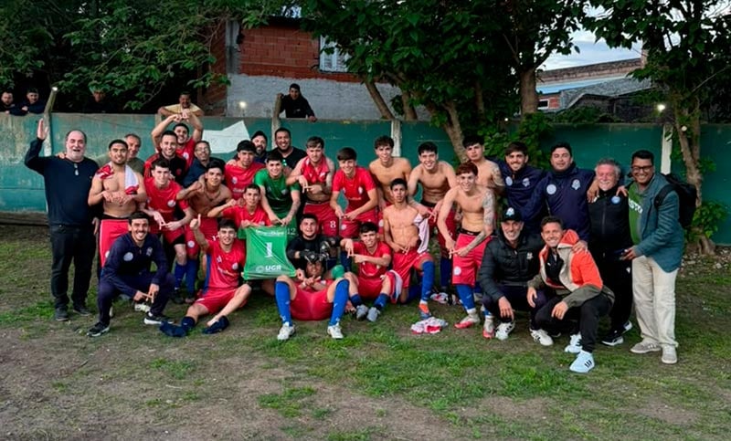 Rosarina: Club del Gran Rosario venció a Social Lux y ascendió a la 1ra. A