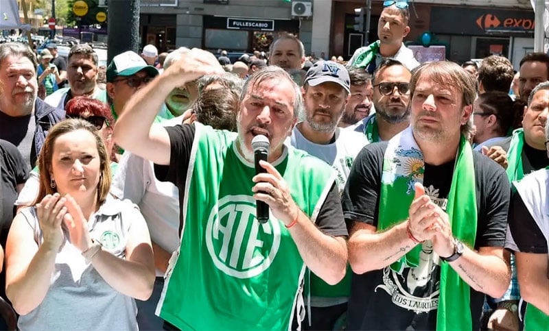 ATE denuncia “despido extorsivo” y prepara una marcha a Olivos contra el plan de retiros de Milei