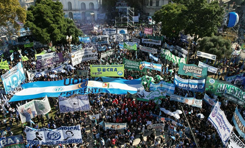 La CGT marchará por el microcentro porteño “en defensa de la Industria Nacional”