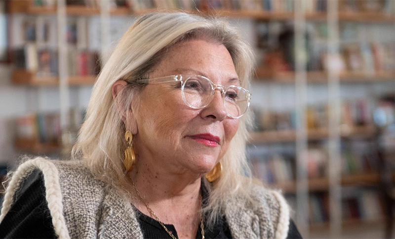 Carrió pidió que la población “no escuche a Milei” porque “es nocivo”