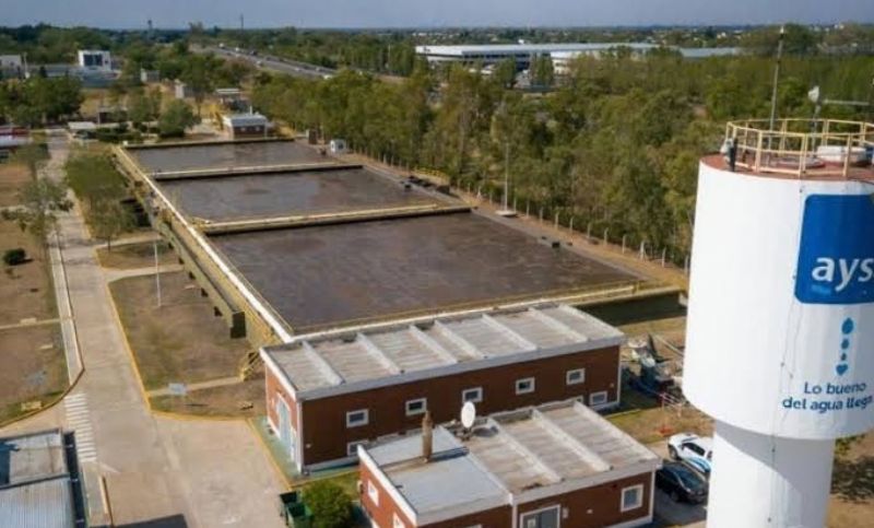 El Gobierno nacional privatizó AySA por US$ 340 millones al consorcio integrado por Mauricio Filiberti