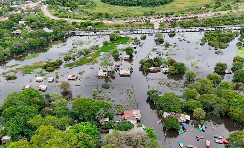 Drámaticas inundaciones en Chaco y Corrientes: despliegan a la Armada y Fuerza Aérea ante miles de evacuados