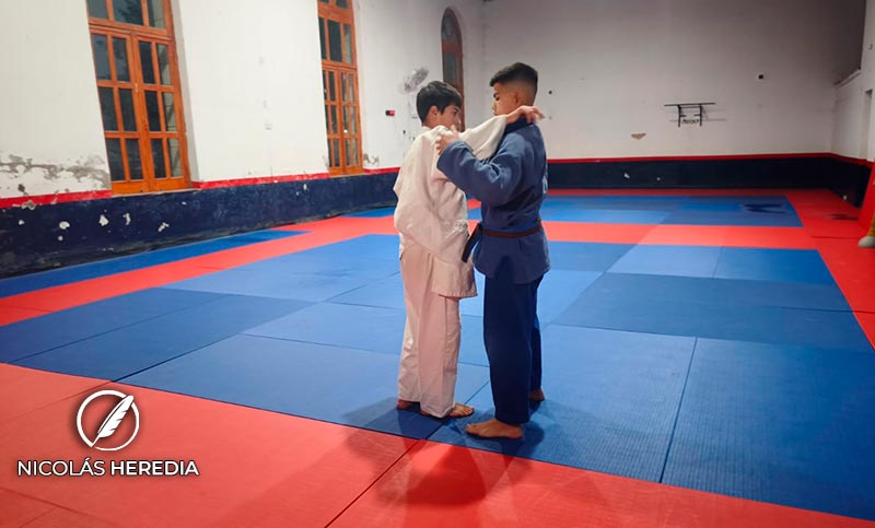 Es rosarino, hace judo y necesita colaboración para representar a Argentina en los Panamericanos Sub-15 en México