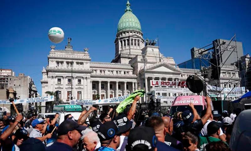 Gremios, ambientalistas y organizaciones sociales movilizarán este martes contra el fallo de la Corte que derogó la Ley de Tierras