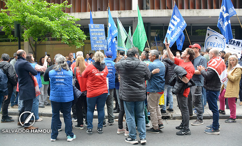 Salud en emergencia: trabajadores y gremios se movilizan este jueves al PAMI I