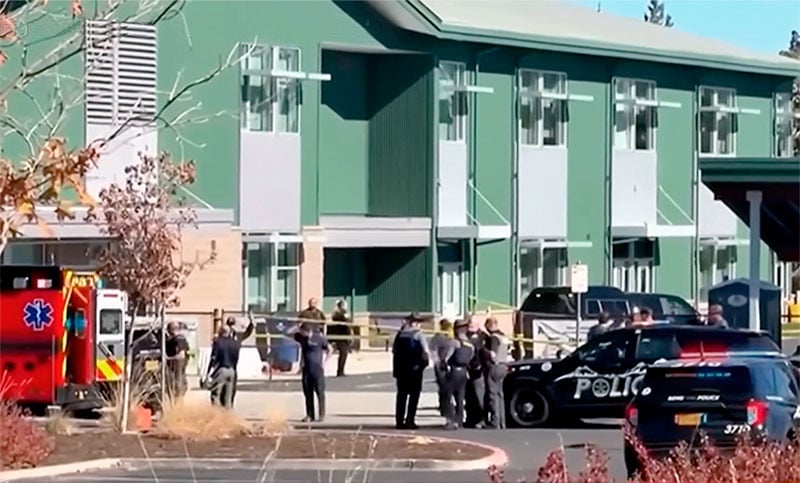 Horror en Estados unidos: un adolescente abre fuego en un colegio de Oregon y deja varios muertos