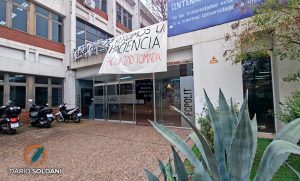 UNR: estudiantes mantienen la toma y estiman que la marcha del jueves “va a ser algo muy grande y muy importante”