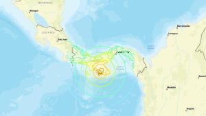 Fuerte sismo de magnitud de 7,7 sacudió Panamá, con alerta de tsunami