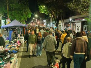 Azcuénaga vivió una nueva edición de La Noche en tu Barrio