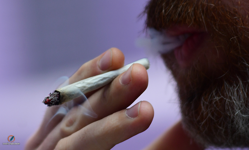 Tendencia de adicción en los jóvenes: cigarrillos electrónicos y vapeadores