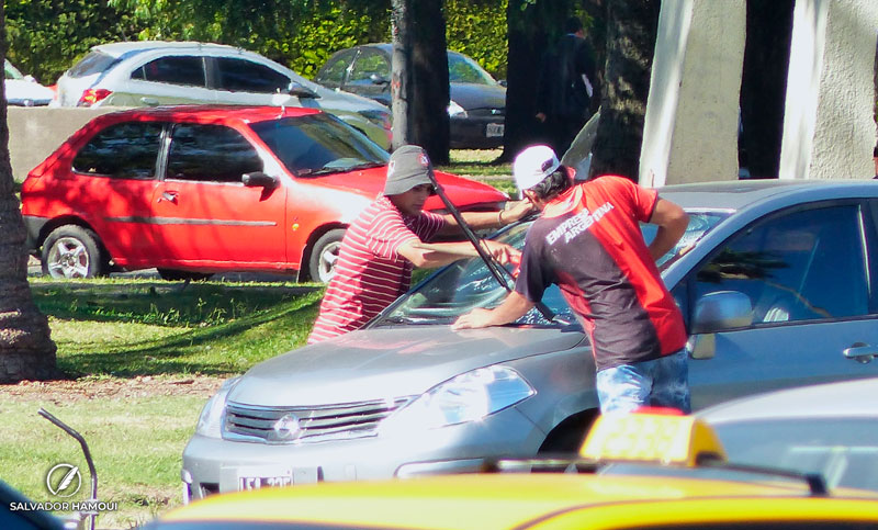 El Concejo busca avanzar en la aplicación de la prohibición de cuidacoches en Rosario