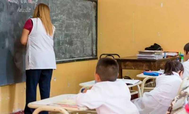 «Hoy ser docente es ser pobre»:  advierten por el pluriempleo y endeudamiento en el sector docente