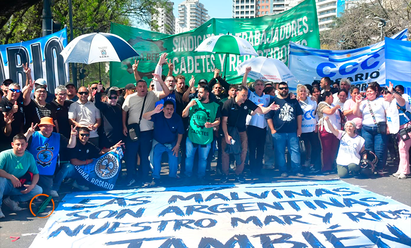 Gremios y organizaciones sociales se concentraron frente a la Ronda de Negocios sobre el Rigi