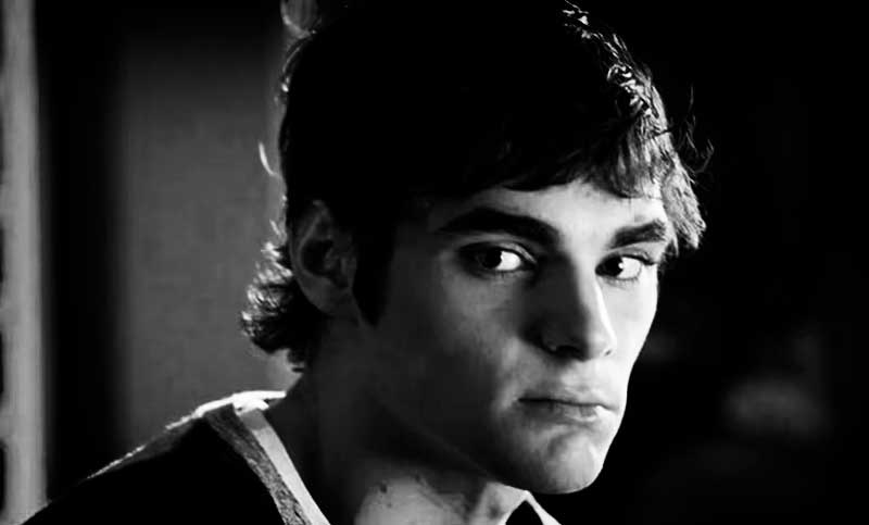 Murió RJ Mitte, el actor que interpretó al hijo de Walter White en Breaking Bad